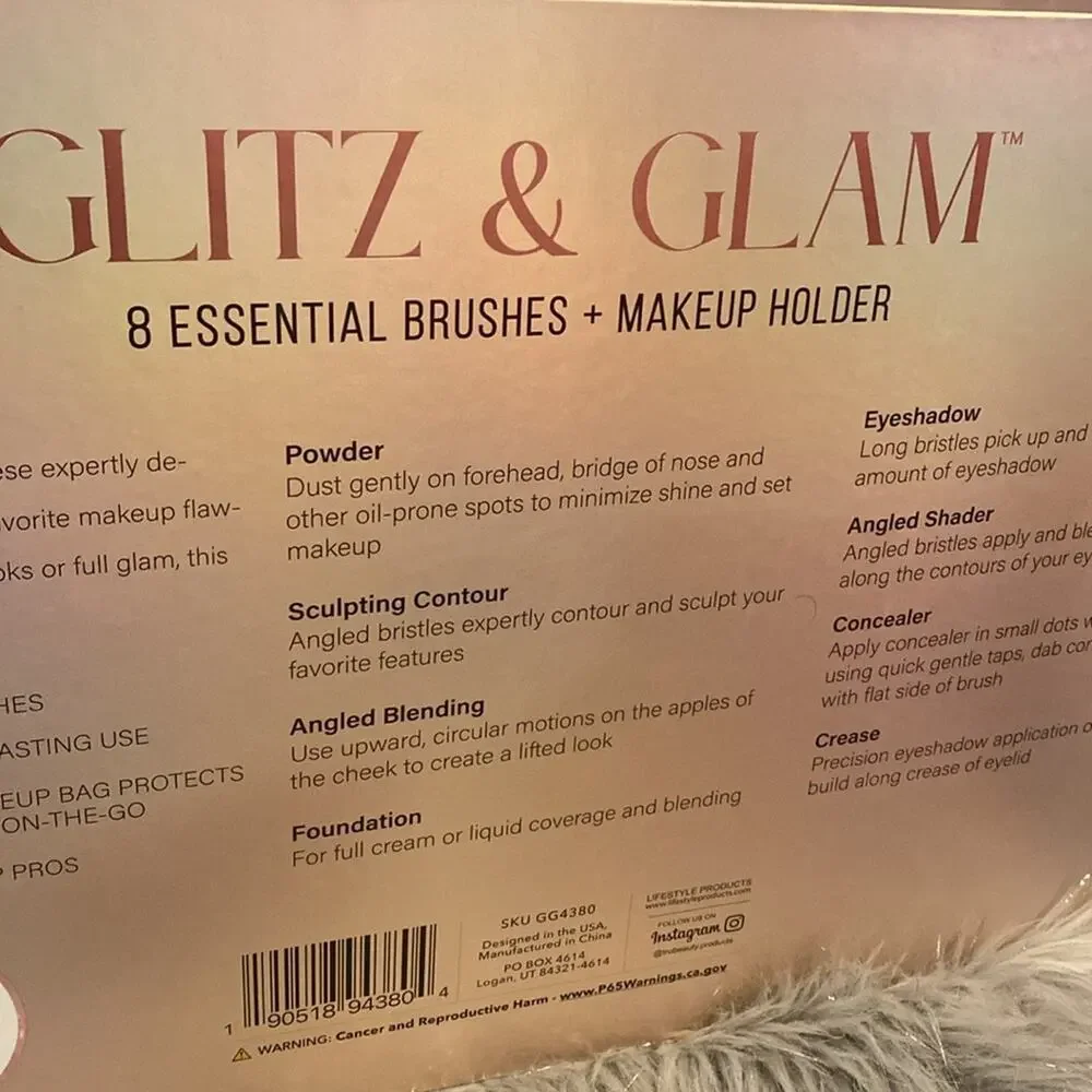 BNWT GLITZ & GLAM Viral Holiday Bow 9 Piece Makeup Brush Set